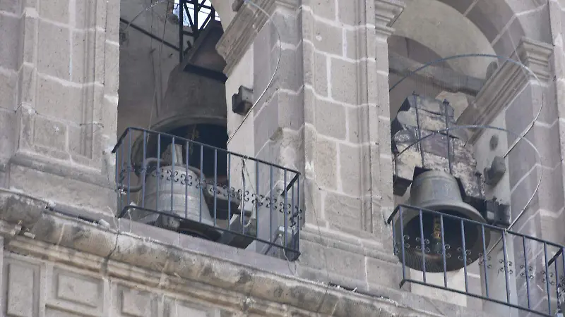 El-campanario-recibe-a-los-visitantes